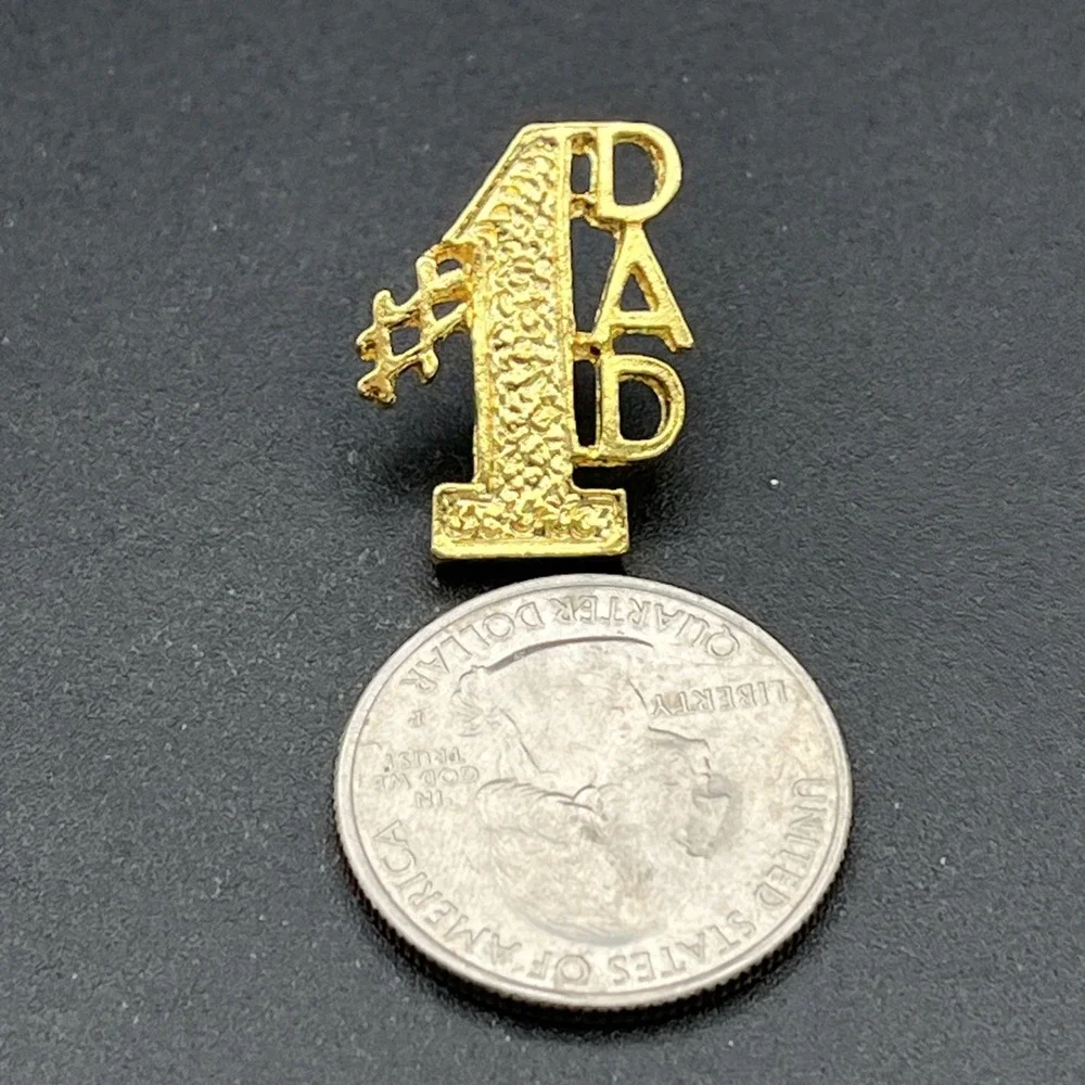 #1 Dad‎ Number One Gold Tone Lapel Hat Pin